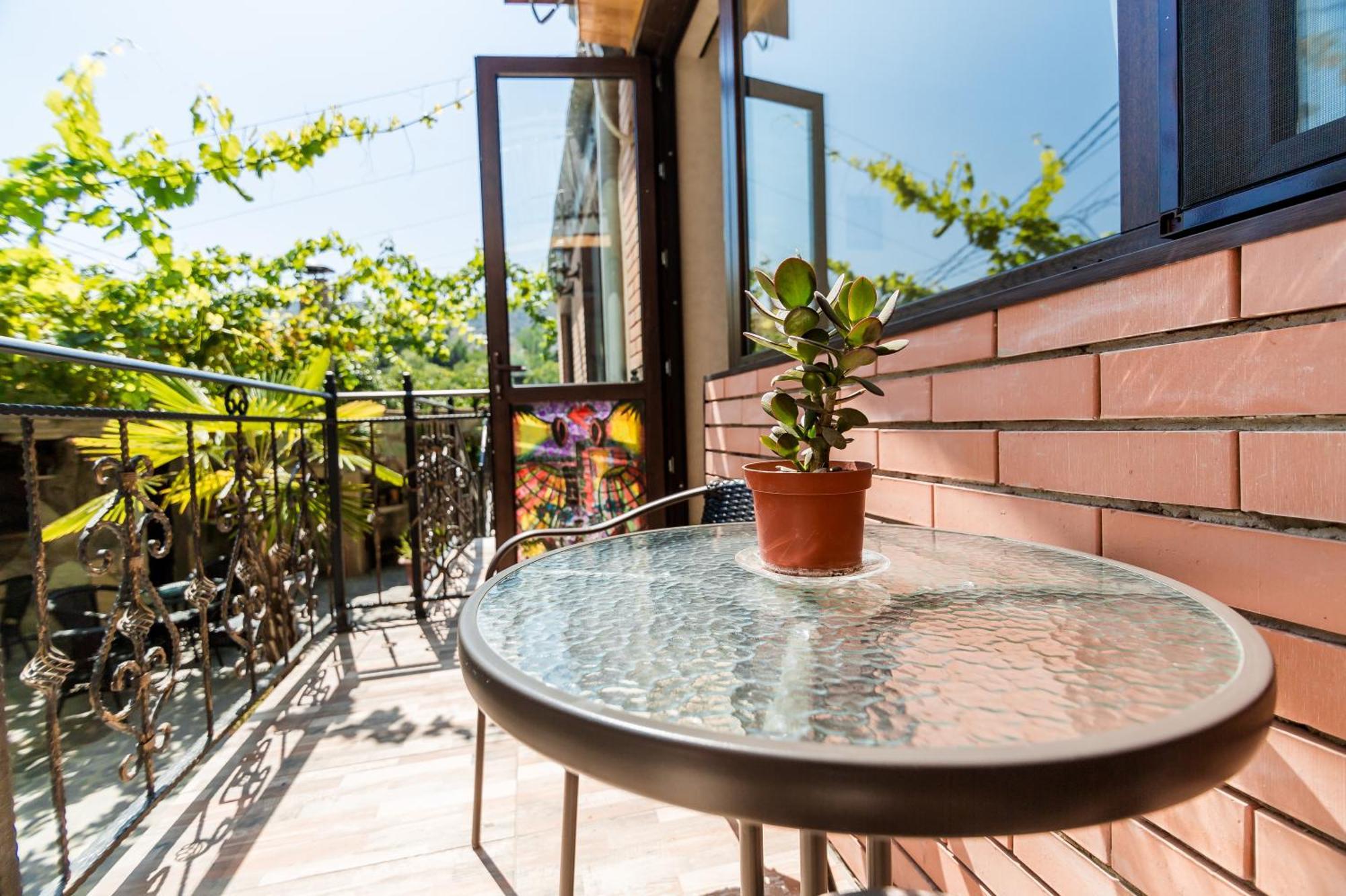 The Oldest Tbilisi Hotel Екстериор снимка